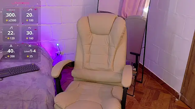 hazel lee ross online show from 02/12/26, 07:57