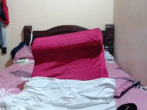 sonia  milk online show from 10/19/25, 07:38