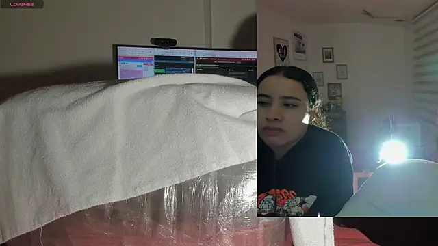 Daki Ume  online show from 11/06/25, 02:26