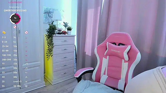 FreyaRaya online show from 02/27/25, 09:29