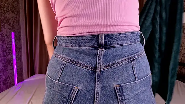 FreyaRaya online show from 04/03/26, 03:24