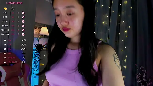 FreyaRaya online show from 03/08/25, 10:22