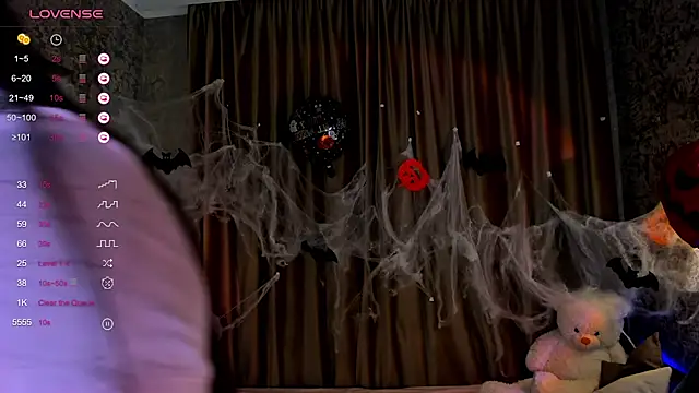 FreyaRaya online show from 10/22/25, 03:39