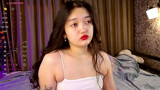 FreyaRaya online show from 11/28/25, 03:28