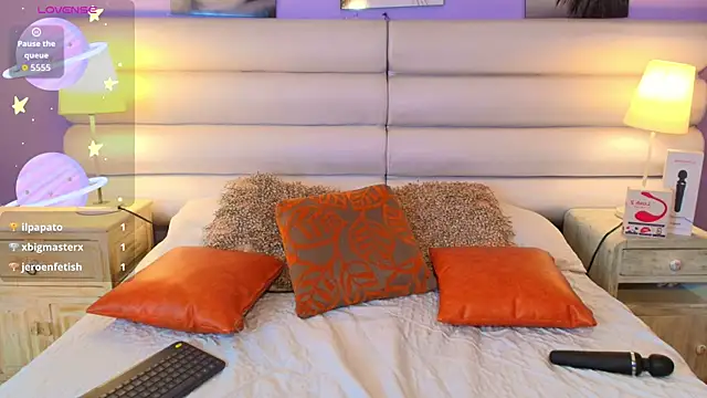 Snapshot of milan_sweet chatting on 06/11/26, 12:32 milan sweet online show from 06/11/26, 12:32