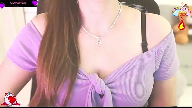 Snapshot of _Blue_Ruubyy_ chatting on 04/02/26, 04:24 Blue Ruubyy online show from 04/02/26, 04:24