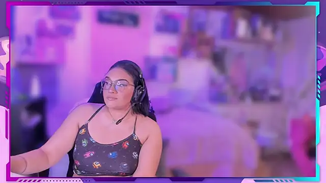 Snapshot of MegariaB chatting on 01/18/26, 04:27 MegariaB online show from 01/18/26, 04:27