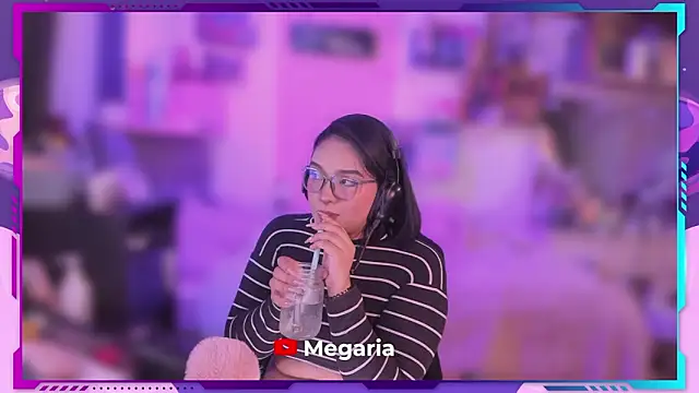 Snapshot of MegariaB chatting on 02/06/26, 04:52 MegariaB online show from 02/06/26, 04:52