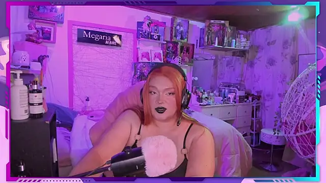 Snapshot of MegariaB chatting on 09/14/25, 03:40 MegariaB online show from 09/14/25, 03:40
