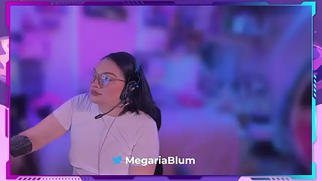 Snapshot of MegariaB chatting on 02/28/26, 04:23 MegariaB online show from 02/28/26, 04:23