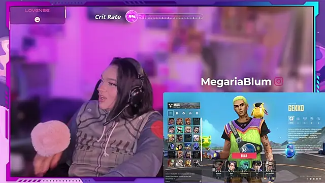 Snapshot of MegariaB chatting on 11/24/25, 04:12 MegariaB online show from 11/24/25, 04:12