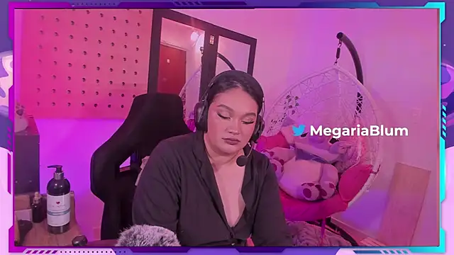 Snapshot of MegariaB chatting on 07/21/26, 03:52 MegariaB online show from 07/21/26, 03:52