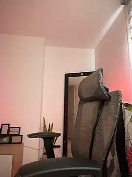 evangeline ch online show from 11/14/25, 04:21