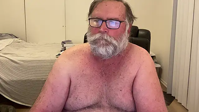 Drummajor online show from 10/31/25, 02:13