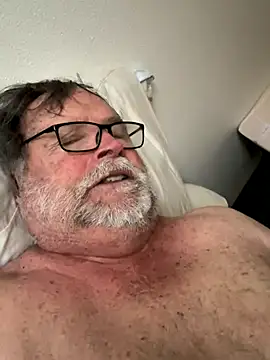 Drummajor online show from 11/16/25, 04:23