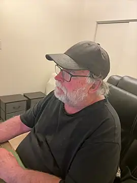 Drummajor online show from 11/18/25, 04:16