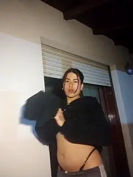 Snapshot of Dracomf chatting on 11/05/25, 07:33 Dracomf online show from 11/05/25, 07:33