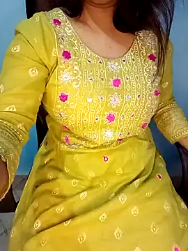 Snapshot of Dayna-36 chatting on 03/03/25, 05:09 Dayna-36 online show from 03/03/25, 05:09