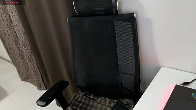 LanaDreamX online show from 04/02/26, 04:13