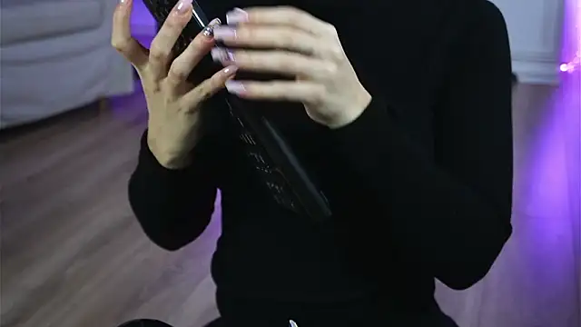 ivyleague  online show from 02/08/26, 06:05