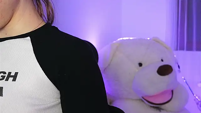 ivyleague  online show from 02/25/26, 06:08