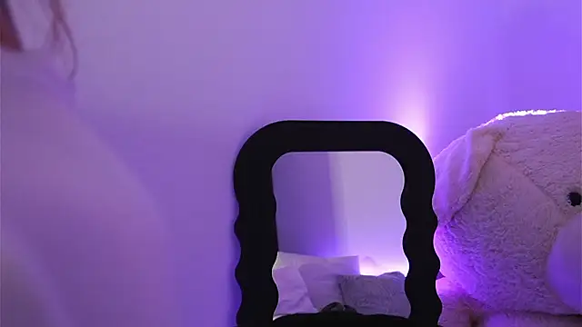 ivyleague  online show from 02/23/26, 06:19