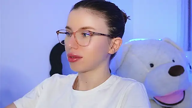 ivyleague  online show from 03/01/26, 06:19