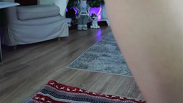 ivyleague  online show from 12/05/25, 05:28