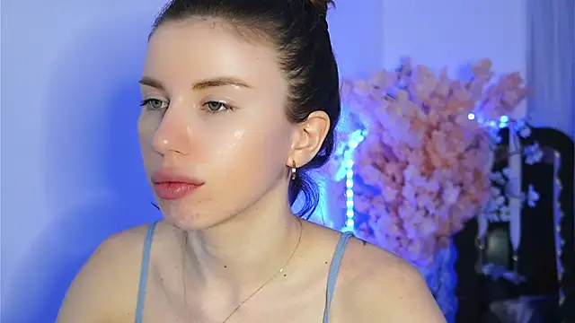 ivyleague  online show from 03/25/26, 06:18