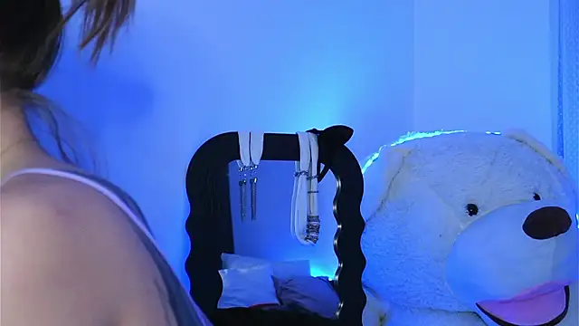 ivyleague  online show from 03/14/26, 06:14