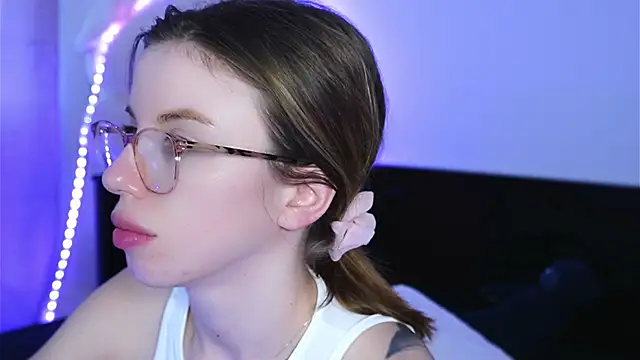 ivyleague  online show from 04/15/26, 05:06