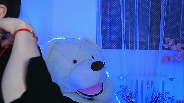 ivyleague  online show from 03/07/26, 06:13