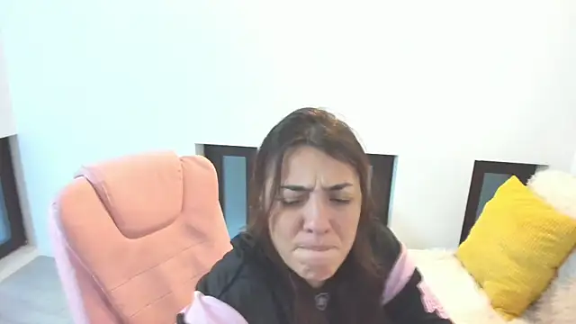 Dyana Kaylinn online show from 11/20/25, 05:30