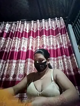 Snapshot of Depte- chatting on 10/25/25, 02:00 Depte- online show from 10/25/25, 02:00