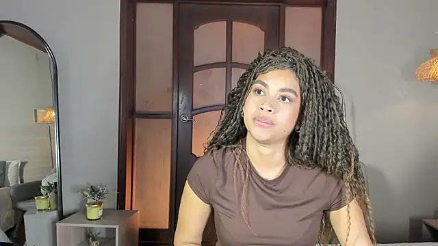 nayah   online show from 04/07/26, 08:54