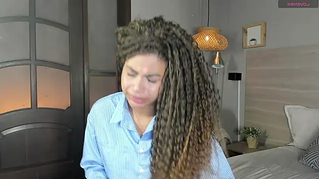 nayah   online show from 02/28/26, 07:57