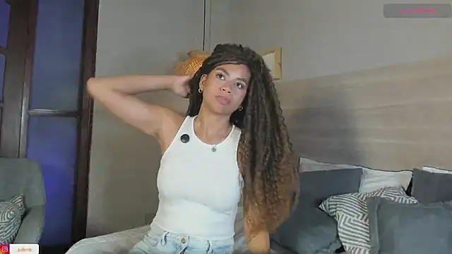 nayah   online show from 02/13/26, 08:42