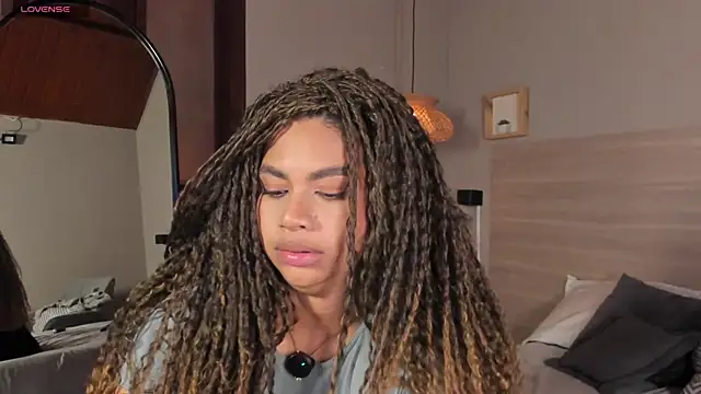 nayah   online show from 04/16/26, 09:39