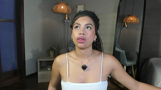 nayah   online show from 03/03/26, 07:54