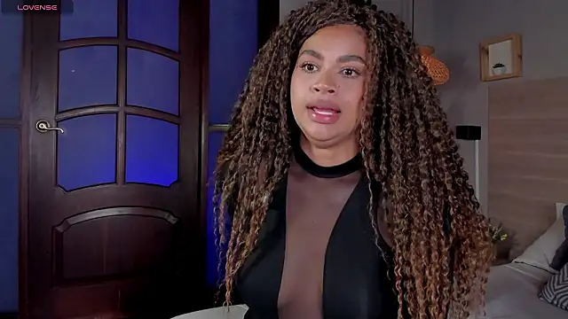 nayah   online show from 01/31/26, 07:56