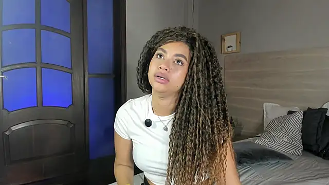 nayah   online show from 03/02/26, 07:54