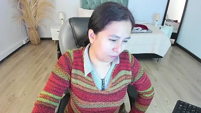  Natalie18 online show from 11/23/25, 11:48