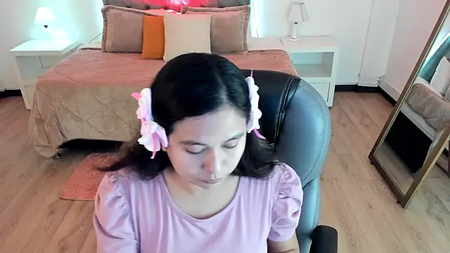  Natalie18 online show from 10/29/25, 03:38