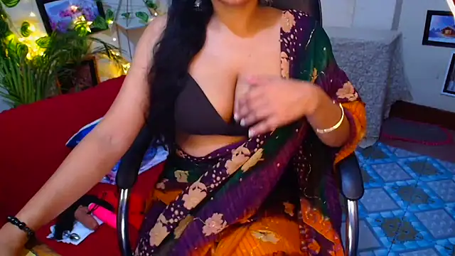 Snapshot of SnoowForYou chatting on 09/26/25, 12:50 SnoowForYou online show from 09/26/25, 12:50