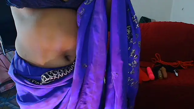 Snapshot of SnoowForYou chatting on 07/20/26, 01:35 SnoowForYou online show from 07/20/26, 01:35