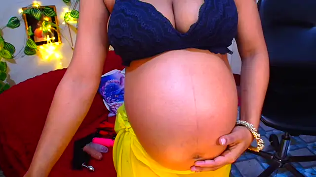 Snapshot of SnoowForYou chatting on 02/07/26, 01:57 SnoowForYou online show from 02/07/26, 01:57