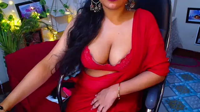 Snapshot of SnoowForYou chatting on 09/28/25, 01:45 SnoowForYou online show from 09/28/25, 01:45