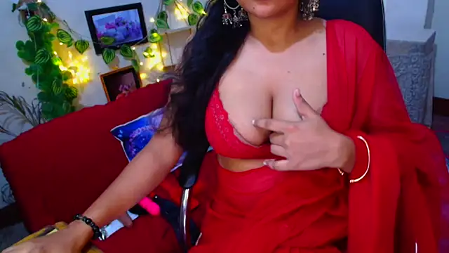 Snapshot of SnoowForYou chatting on 11/10/25, 02:49 SnoowForYou online show from 11/10/25, 02:49