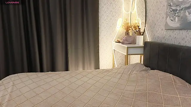 YourSweetDream  online show from 10/11/25, 08:26