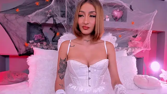 Snapshot of rosemonrooe chatting on 10/31/25, 04:03 rosemonrooe online show from 10/31/25, 04:03